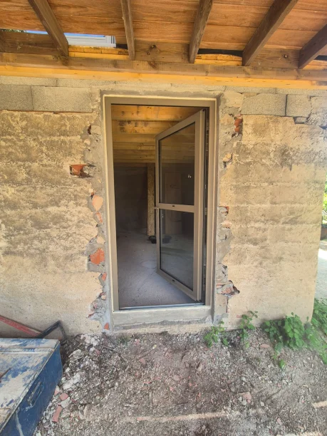 Porte de service vitrée aluminium Profils Systèmes fabrication ALU TECH extension ossature bois Montpellier