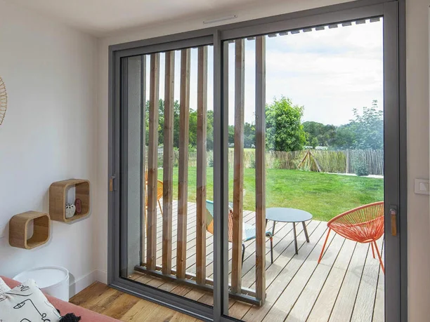 Fenêtres > Baie vitrée coulissante