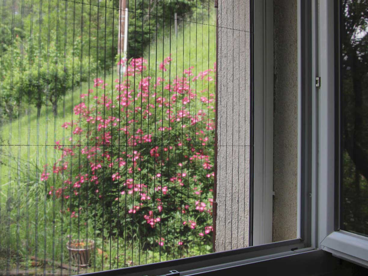 Moustiquaires > Moustiquaire plissée laterale