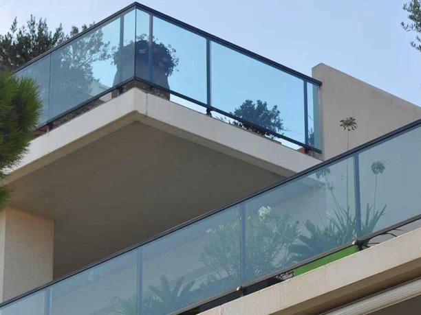 Gardes-corps > Garde-corps vitré