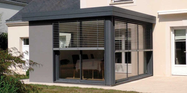 Véranda bioclimatique