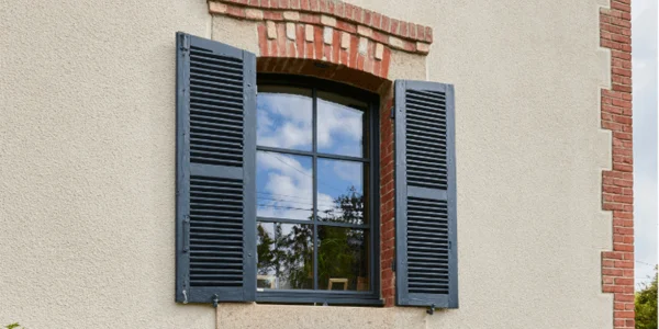 Installation de fenêtres bois-alu dans la région de Montpellier